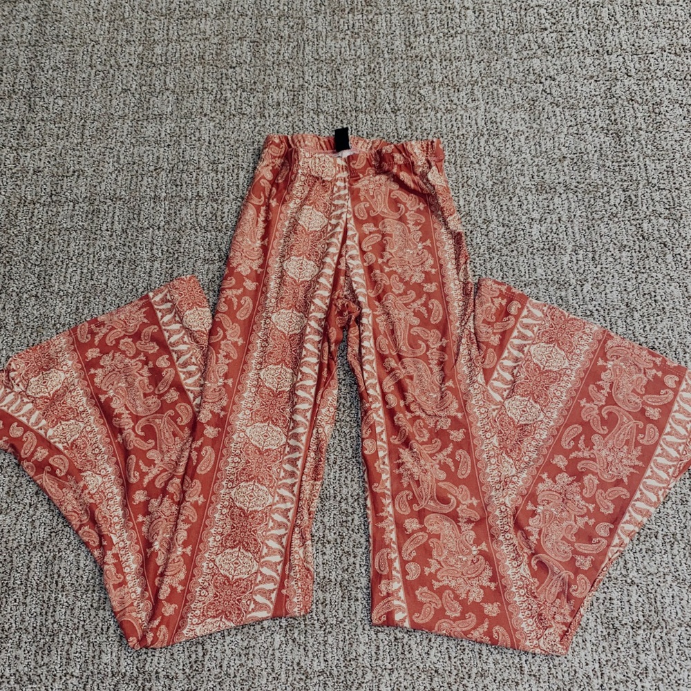 Bell bottom pants